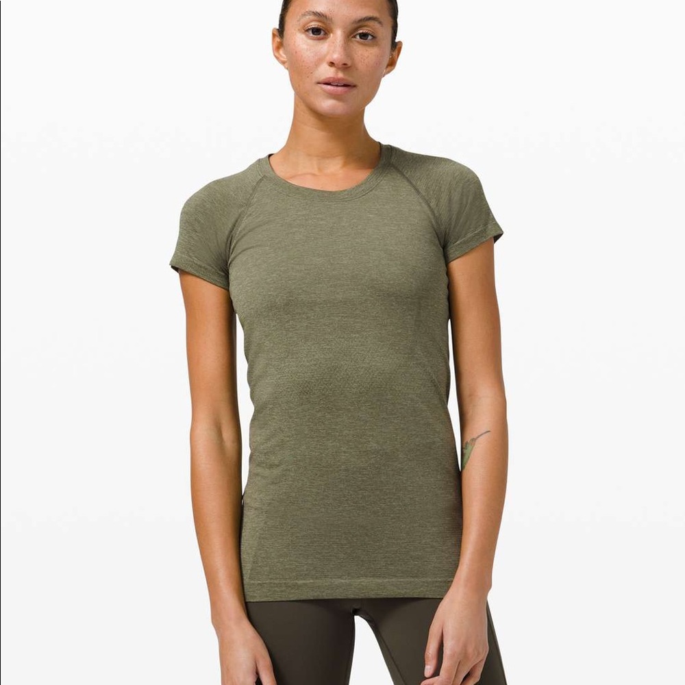 Lululemon Swiftly Tech Short Sleeve 2.0 Size 0
